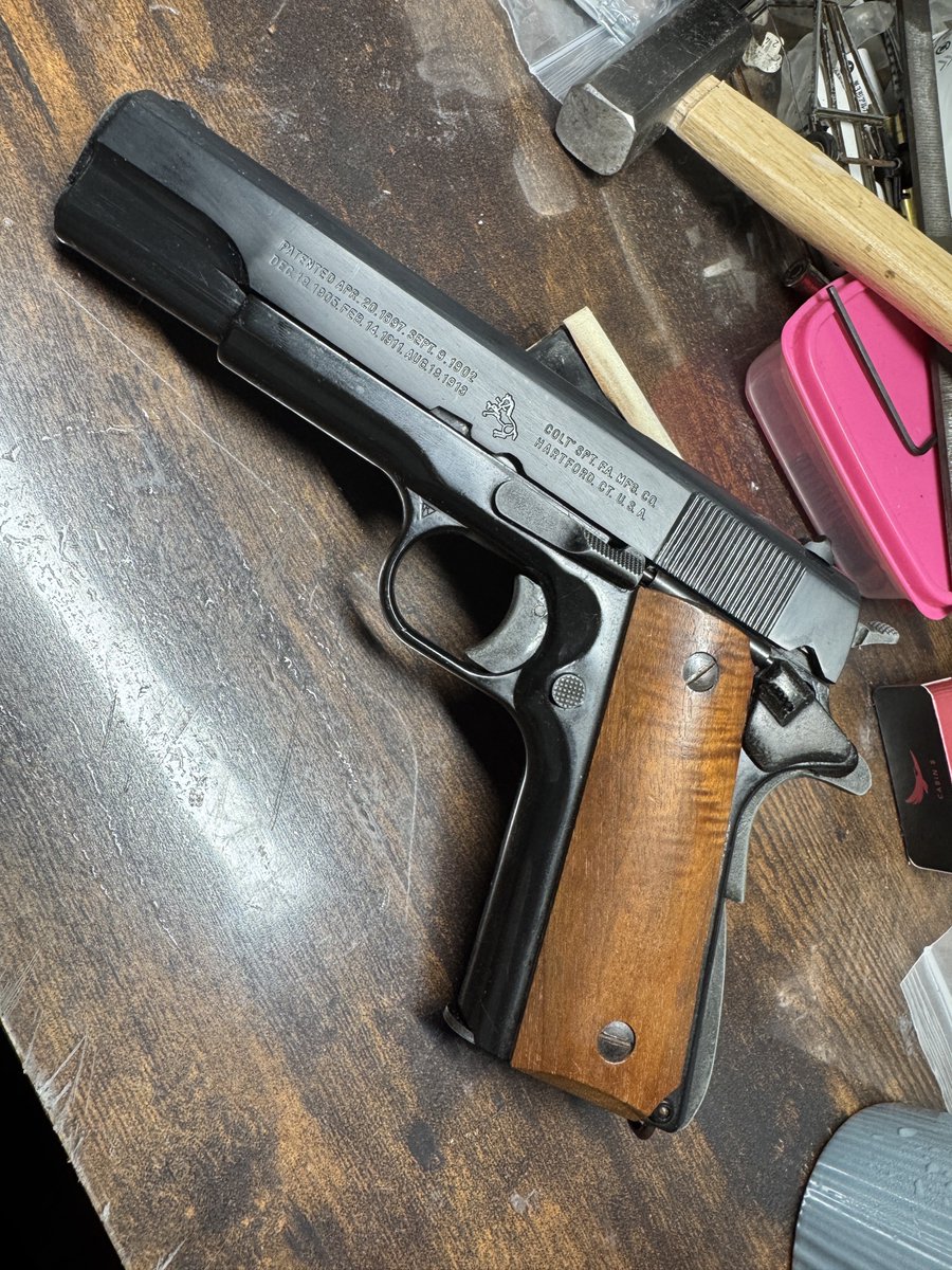 guns_ok's tweet photo. やっぱねガバメントの話にはGM2は必ずはいる世代なんです
だって長らくガバメントだったんだよ
ただGM5の破壊力がすごくて寿命も長い！ https://t.co/7EajdQokzu