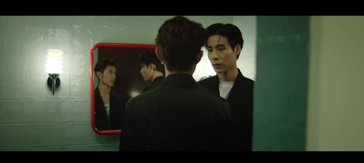 tungmeowcult's tweet photo. can we take a moment to talk about how this moment is framed. the muted colours, specifically with the green, in direct contrast to the red frame of the mirror encapsulating just the two of them. the way you can see both their expressions. the matching fits almost

#lovealgorithm https://t.co/7sEjciXAD1