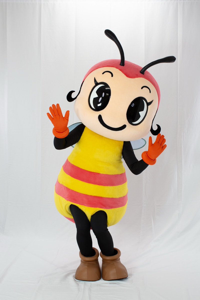 AIRYBEES_DENSO's tweet photo. 今週末は「ふくしまカレーまつり2026」！！
エアリービーズブースを出展します

9月12日(土)・13日(日)に四季の里(福島市)で開催される
「ふくしまカレーまつり2026」にデンソーエアリービーズがブース出展を行います！

▽イベント概要
🗓️ 9月12日(土) 10:00～16:00
🗓️ 9月13日(日) 10:00～16:00
📍 四季の里（福島県福島市荒井上鷺西1-1）
🏐 内容：
12日(土)　エアリービーズブース出展・バレーボール体験・トークショー出演(ぶんぶん)
13日(日)　エアリービーズブース出展
※両日エアリービーズ選手の参加はございません。

12日(土)14:00頃~からはマスコットキャラクターの「ぶんぶん」と
エアリービーズ事務局の古市さんがPRステージに登場！

福島県内のカレーが大集合するイベント！
ぜひエアリービーズブースへお立ち寄りください✨
皆さまのご来場を心よりお待ちしております！

イベントの詳細はこちらから
https://t.co/chMorL8JIr

#大同生命SVリーグ
#デンソーエアリービーズ
#福島県郡山市
#バレーボール