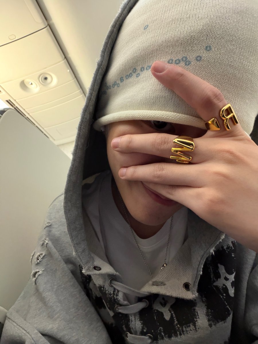 guineanham's tweet photo. 이 것 뭐 에 요 ??? https://t.co/JFQulmnFvt