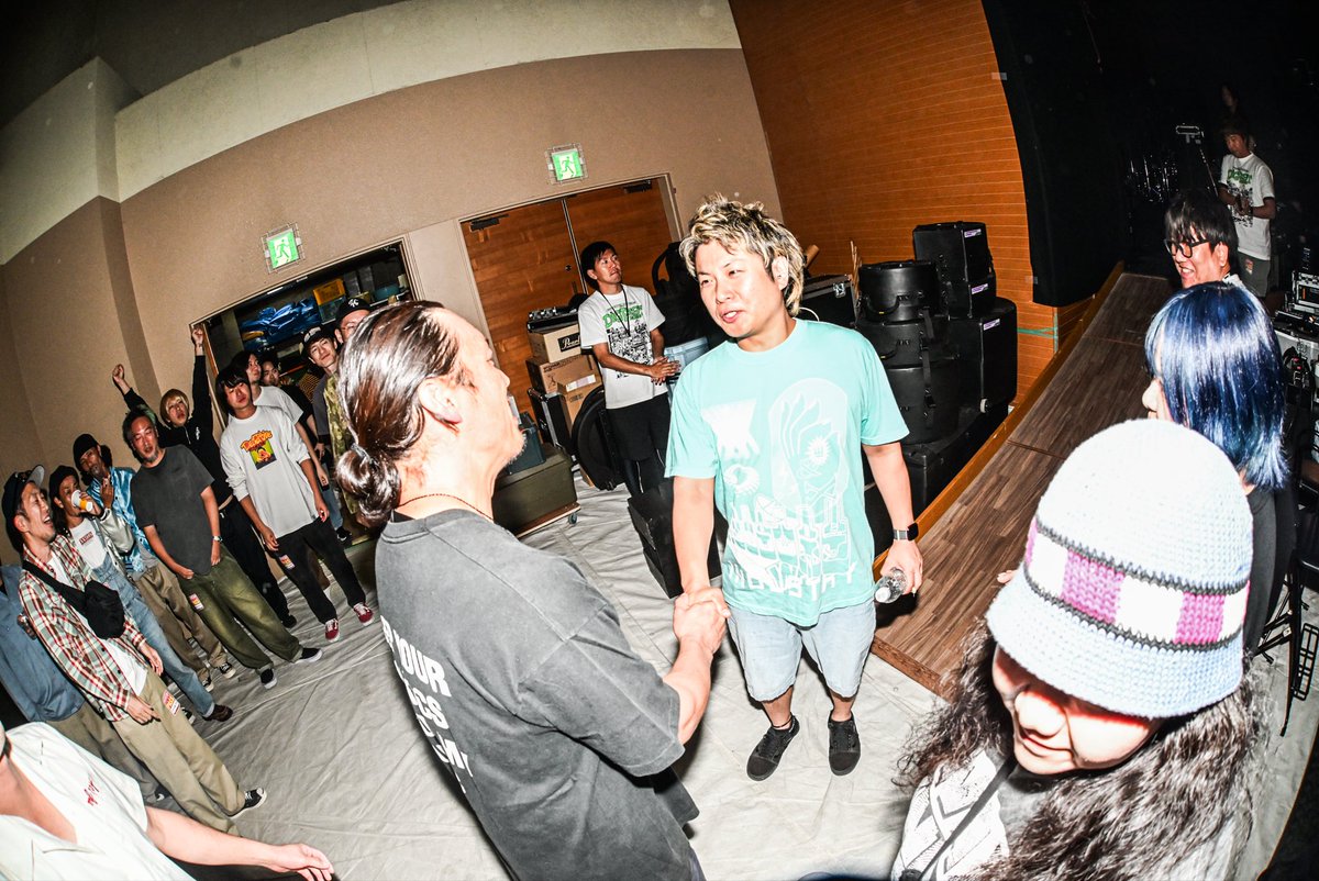 yoshihirokoike's tweet photo. 彼の名はオオツキタカシ、にーやん。株式会社ツキトソウ代表。Milestone for 10 years：Vocal/Composer。DigFest2026実行委員長。直近平均睡眠時間：1時間。疲弊減量数値：7kg。本番前S.E.中に「ここまで良く頑張りましたね」と涙の握手をしてしまい…全部終わって、生きてて、本当に良かったです😭😭 https://t.co/WnE5lZcAjh