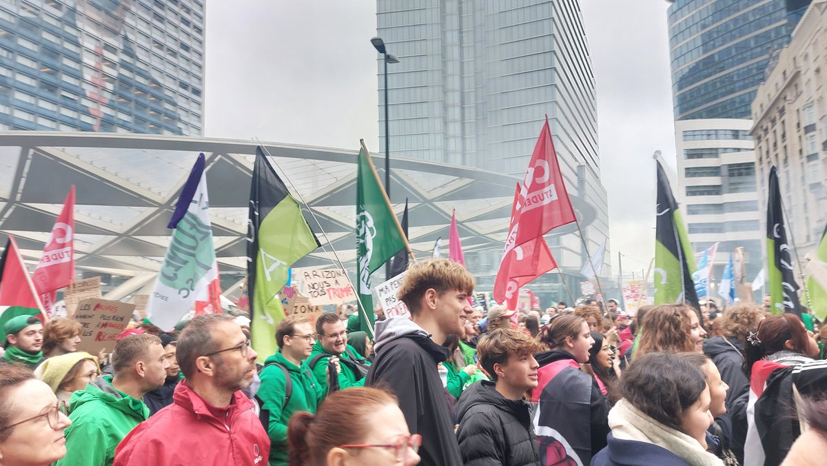 FinUnions's tweet photo. ⚠ Komission ehdottama 28. järjestelmä (EU Inc.), eli uusi eurooppalainen yritysmuoto, ei saa heikentää työntekijöiden oikeuksia.

🦺  Liity mukaan ay-liikkeen mielenosoitukseen Brysselissä 24.9.2026. Eurooppa tarvitsee laadukkaita työpaikkoja!  ⬇️

https://t.co/UtVekuxYeI https://t.co/pc5Gp7gfxr