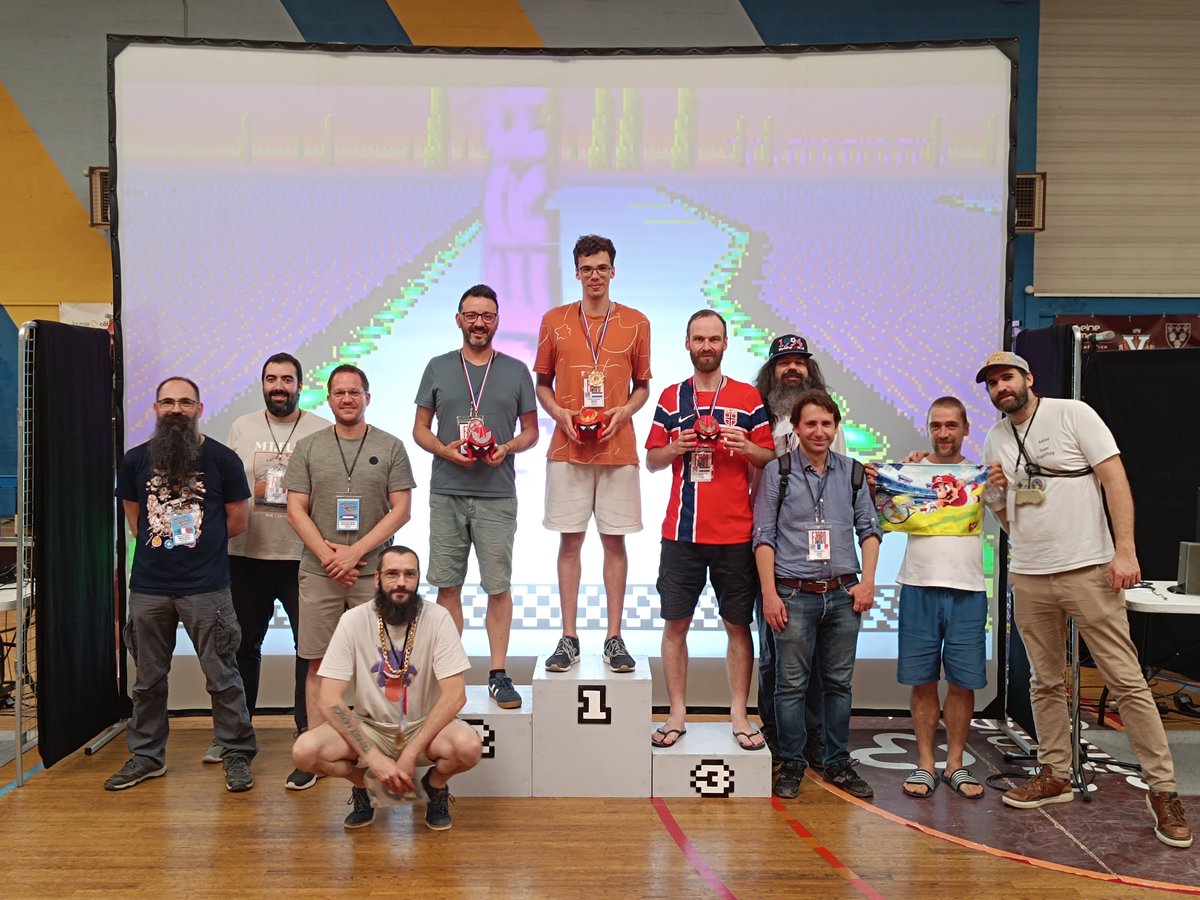 FZeroGANAM's tweet photo. C’était le 2eme championnat du monde de F Zéro en France cet été. 
Le podium:

1st: Michiel Cornelisse (NL)
2nd: Jeremy Edline (FR)
3rd: Karel Van Duijvenboden (NL) https://t.co/6rwmXdbgfL