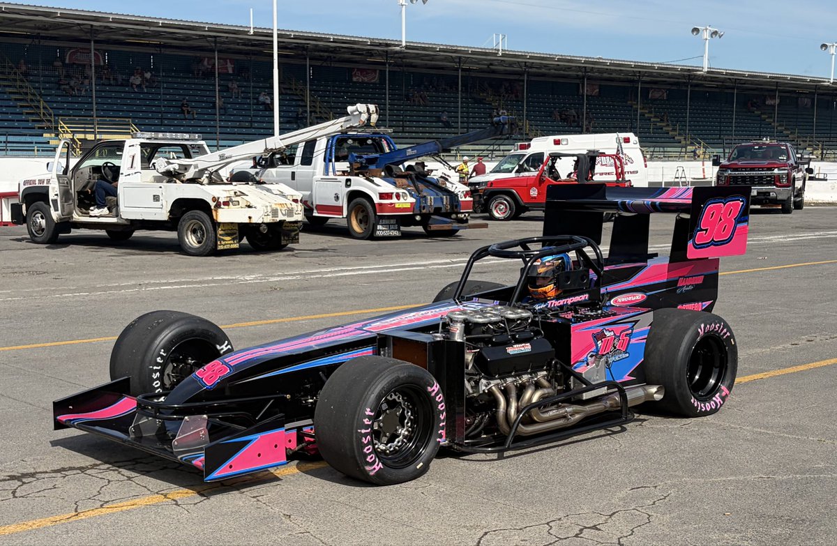 KRob112's tweet photo. Tyler Thompson #98
@OswegoSpeedway
@AllThingsSuperm
#SteelPalace #BudClassicWeekend70 https://t.co/ZE2UbB6Rsr