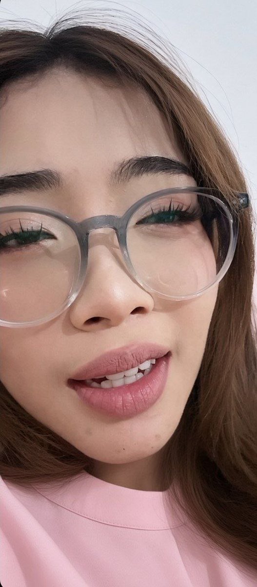 Clara_diiana's tweet photo. Phoebe live terbaru clmex desah 
https://t.co/YVzgxZmXGa https://t.co/KkpIGBYit8