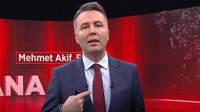ciphatun's tweet photo. Mehmet Akif Ersoy davasında ilk duruşma başladı, salon basına kapalı, “suç örgütü kurma ve yönetme, cinsel saldırı ve uyuşturucu" suçlarıyla yargılandığı davanın ilk duruşması başladı. Ersoy hakkında 11 yıldan 286 yıla kadar hapis cezası isteniyor. Ne Düşünüyorsunuz? https://t.co/mp4qeEtuag