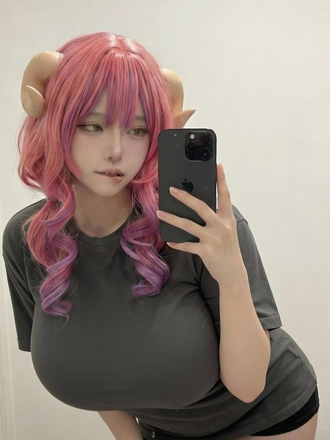 meaef58828846_'s tweet photo. コスプレより中身が気になるって言われます https://t.co/robOb98Fvo