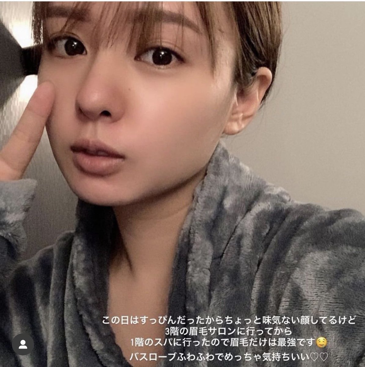 dsduf4's tweet photo. 山田菜々のバスローブ姿がエロ過ぎる😍
バスローブ着ながらパイズリとかフェラされたい😍
#山田菜々
#バスローブ　#バスローブ姿 https://t.co/gu5nFOGQPH
