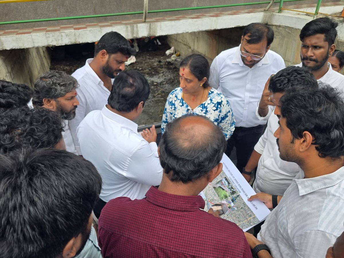 GGKAGS's tweet photo. 🙏 Thanks to @R_Kumar_TVK Hon’ble AI, IT &amp; DS Min Tr Kumar  for inspecting our AGS Colony SPS&amp; for initiating process for zero odour SPS &amp; 3 critical culverts, requiring urgent desilting/deweeding ahead of NEM.Spl thanks to @tnmaws ACS @GSBediIAS sir for joining the Minister + https://t.co/8qXXxL65ZB