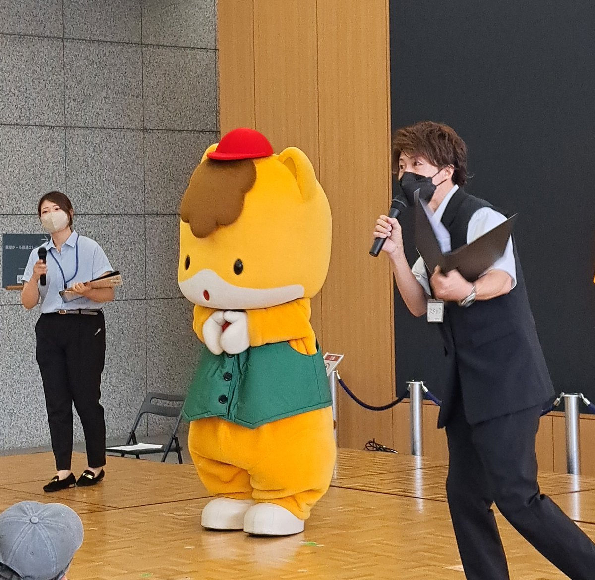 MHSW_Gunma's tweet photo. 9/5(土)群馬県庁で開催された「＃こころのふれあいフェスタ2026」は大盛況でした

ぐんまちゃんやころとん、背景に大型LEDビジョンでの演奏、増川ねてるさんの講演でステージは大盛り上がり！マルシェも完売が出る賑わいでした

精神保健福祉について知るきっかけになったかな？

#精神保健福祉士 https://t.co/MMsHgYU6RK