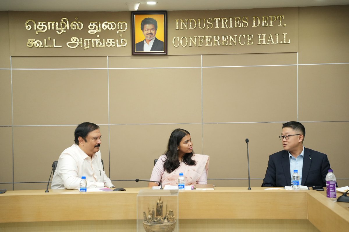 Keerthana4VNR's tweet photo. Thoothukudi is moving from ambition to action. 

Under the visionary leadership of Hon’ble Chief Minister Thiru C. Joseph Vijay, the proposed HD Hyundai shipyard has entered detailed project preparation, with the DFR process underway and the DPR process initiated.

HD Hyundai confidently moves ahead with its plan to be the anchor shipyard at Thoothukudi Greenfield Shipbuilding cluster. 

Thoothukudi, Tamil Nadu. India’s next shipbuilding powerhouse.

#CMJosephVijay #TamilNadu