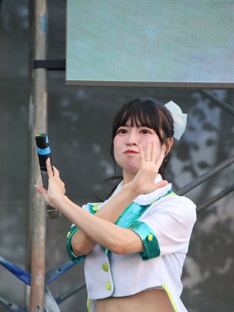 hasshii_98's tweet photo. 2026.08.08 たかす熱夏まつり
フルーティーステージ 神楽まりあ①
#FRUITY #フルーティー #神楽まりあ #メロン担当 https://t.co/KxfLfzjQaP