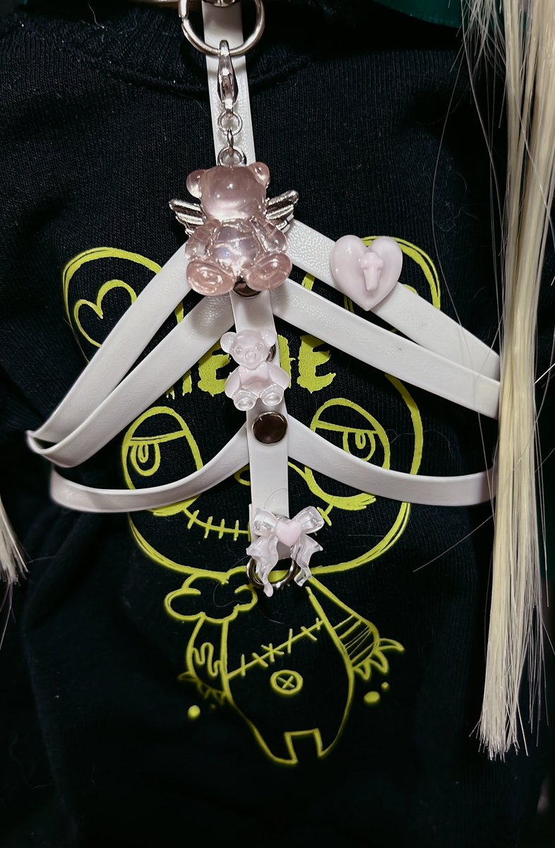 hiyo_3d's tweet photo. ハーネス白黒はもう出来ていまーす😆💕❣️
白🤍cute❣️
黒🖤devil

1番下のベルトもつきます🥰❣️💕
ちゃんとお写真撮らねば！

#ヤフオク出品予定 https://t.co/8Fr18yqZOF