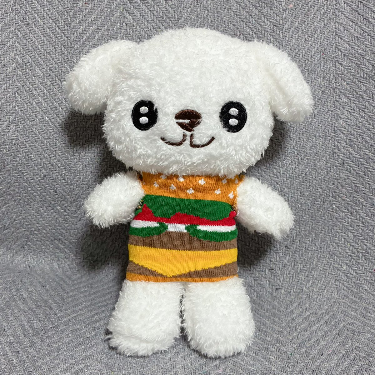 maruchi_kaiwai's tweet photo. 重すぎる腰を上げてやっつけで試作してみましたが切る位置が難しい…　🐩<せめて中心は合わせなさいっ https://t.co/dtqQ19lXtb