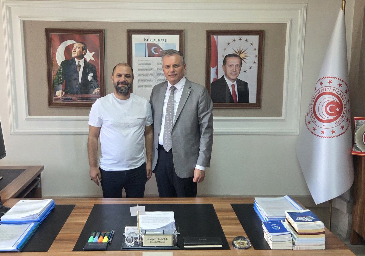 Sadik_Sabuncu's tweet photo. 📍Samsun Valiliği 

Samsun Ticaret İl Müdürü, kıymetli abim Kürşat Turpçu’yu makamında ziyaret ettik.

Nazik ev sahipliği, samimi sohbeti ve değerli görüşleri için kendisine teşekkür ediyor, çalışmalarında başarılar diliyorum.

#AKParti #Adana #Samsun #ticaretilmüdürlüğü #Ziyaret 

@rterdogan 
@omercelik01 @MahinurOzdemir
@ahmetbuyukgumus @acarfaruka @drbetulsayan @yahyacelik 
@mehmeteminoz @avmustafaozkan @sunaykaramik  @abdullahdogru @farukaytek