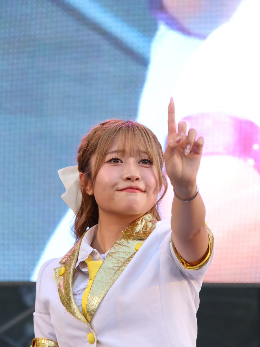hasshii_98's tweet photo. 2026.08.08 たかす熱夏まつり
フルーティーステージ 鳴海れいか①
#FRUITY #フルーティー #鳴海れいか #パイン担当 https://t.co/zH7RkvNNGD