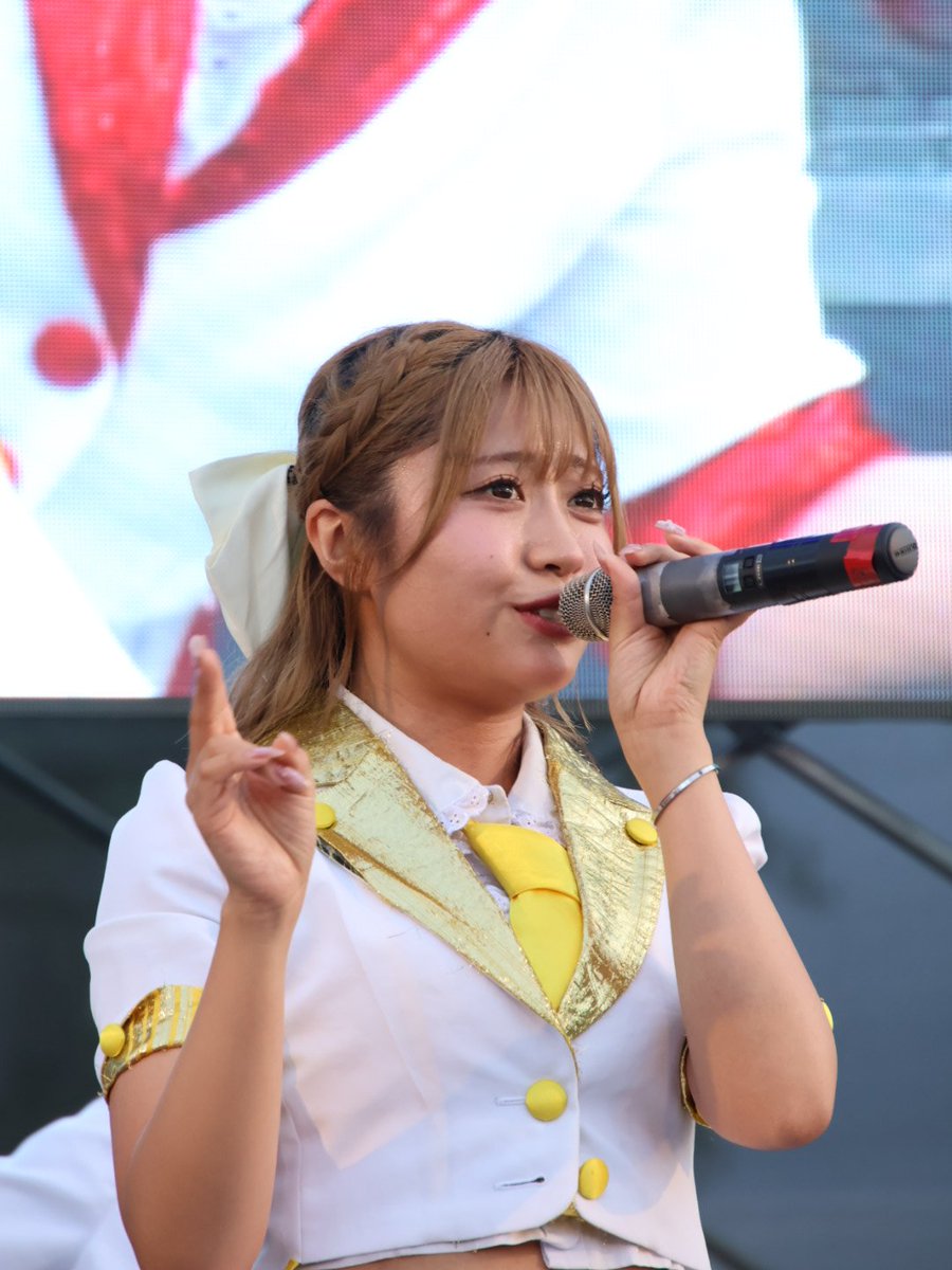 hasshii_98's tweet photo. 2026.08.08 たかす熱夏まつり
フルーティーステージ 鳴海れいか①
#FRUITY #フルーティー #鳴海れいか #パイン担当 https://t.co/zH7RkvNNGD