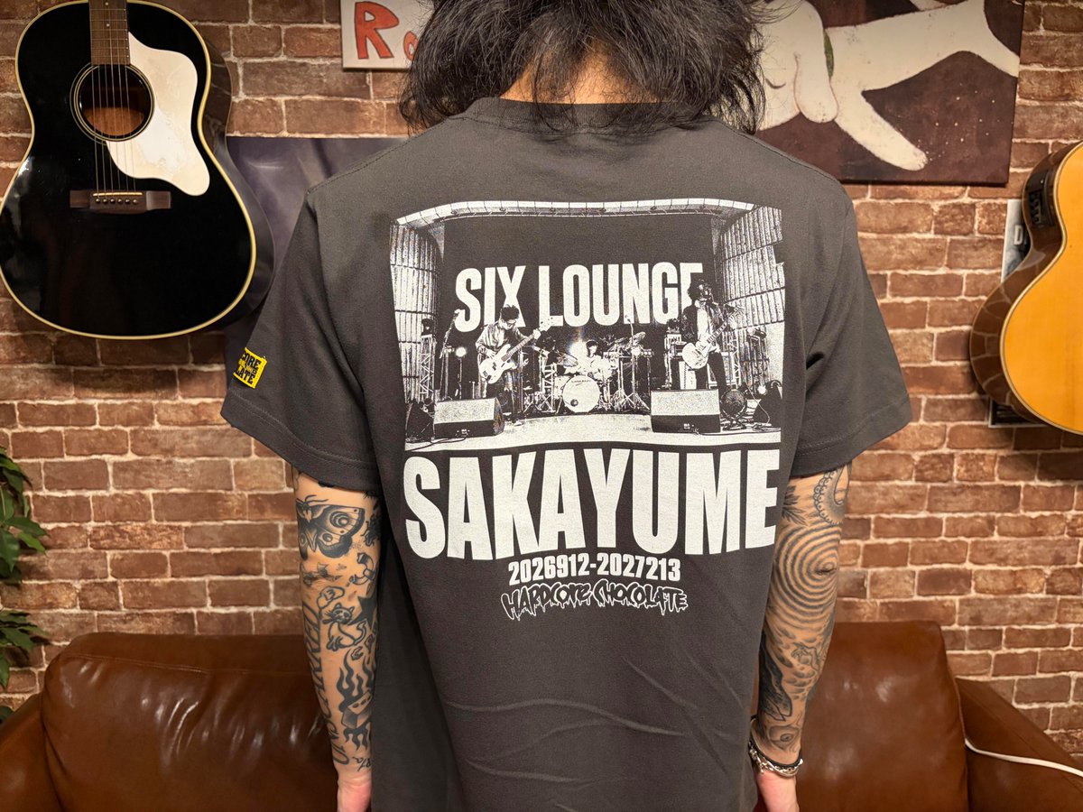 lounge666's tweet photo. 【NEW GOODS】

ハードコアチョコレート×SIX LOUNGE コラボT

COLOR:スミ
サイズ:M/L
¥5,000-

ハードコアチョコレートとのコラボTです！

9/12大分公演より販売します https://t.co/TJg4YArvfV