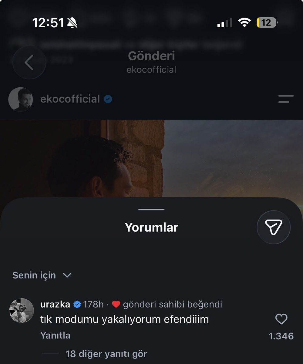 zeynotion's tweet photo. ekin'in şarkı seçimini görünce aklıma direkt bu geldi maalesef 
#efkar'ım ve #ekraz'ım sizi çok özledim https://t.co/Jr4t3cU7HM