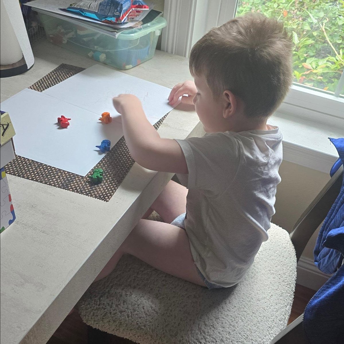 MadalineUrda's tweet photo. Pre-shift workout: shoulder presses, rows, skull crushers, hammer curls, and planks. Then dinosaur coloring with Deklan and a protein-packed meal to refuel. https://t.co/nlqXeRpNs1