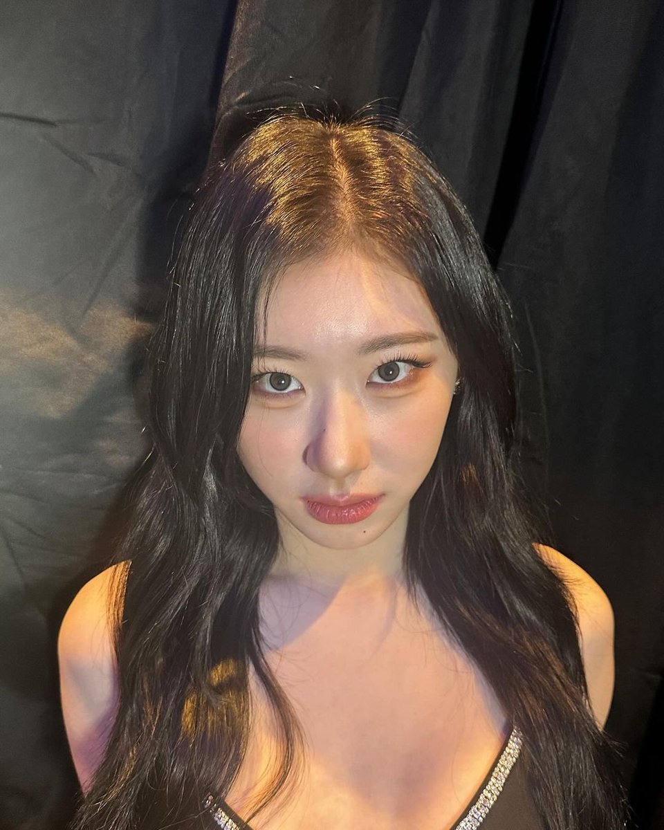 m_fahmi_r's tweet photo. 😻😻

#ITZY #MIDZY
#CHAERYEONG #채령 https://t.co/DeT0DEzgTT