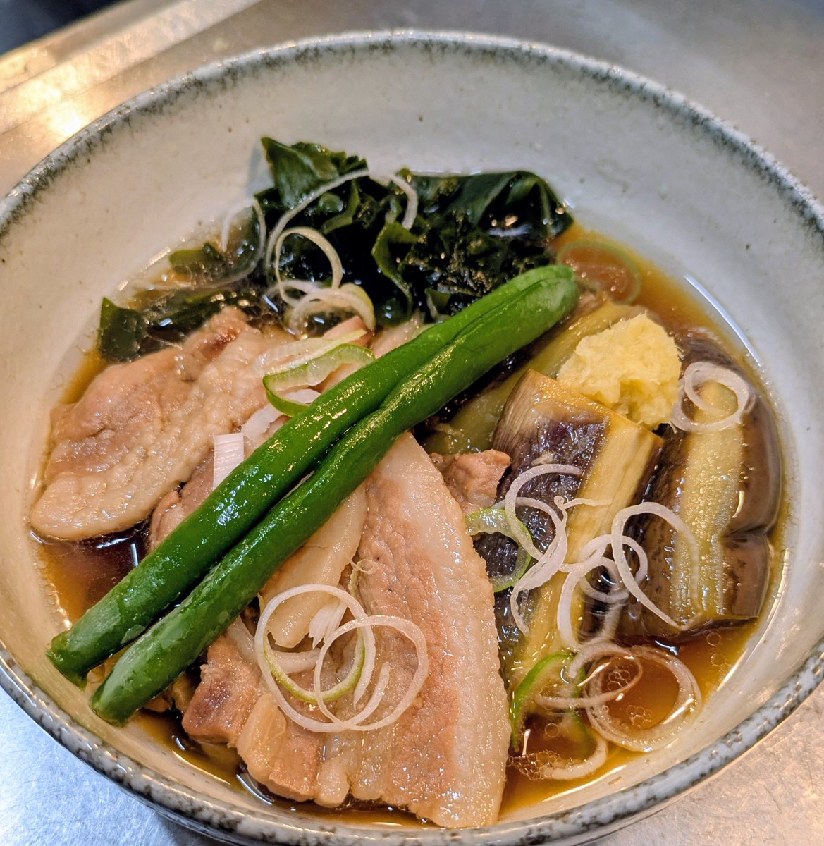ban1663232's tweet photo. 秋メニュー始まりました。
「蒸茄子と豚肉の旨煮」
「キノコとベーコンチャンプル」
「トンテキ　キノコバター醤油」

#食堂ばんちょう　#阿佐ヶ谷
#羽釜炊きごはん　#夜ごはん https://t.co/01jRJk3uJS