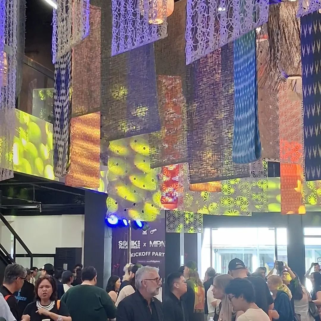 lamesamead's tweet photo. We're at the @sonikphilippines and @citemph @ccpmipam KICK-OFF PARTY Likhang Filipino Exhibition Halls. Serving our La Mesa Mead Traditional for guests and musicians from all over! Let's mead to celebrate! 🐝🍯🥂 https://t.co/Zry0y3tPDW