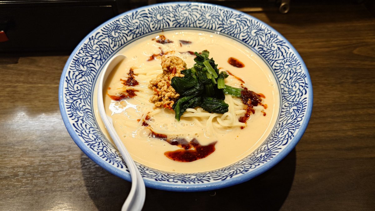 n0vu0913's tweet photo. 中華そば みた葉
今日のお昼ご飯は、冷やし担々麺にしました。
濃厚クリーミーで美味しかったです。
ごちそうさまでした。

ラー油がなかなか辛いので、見た目以上の辛さがありました。 https://t.co/8CnZQ21zgl
