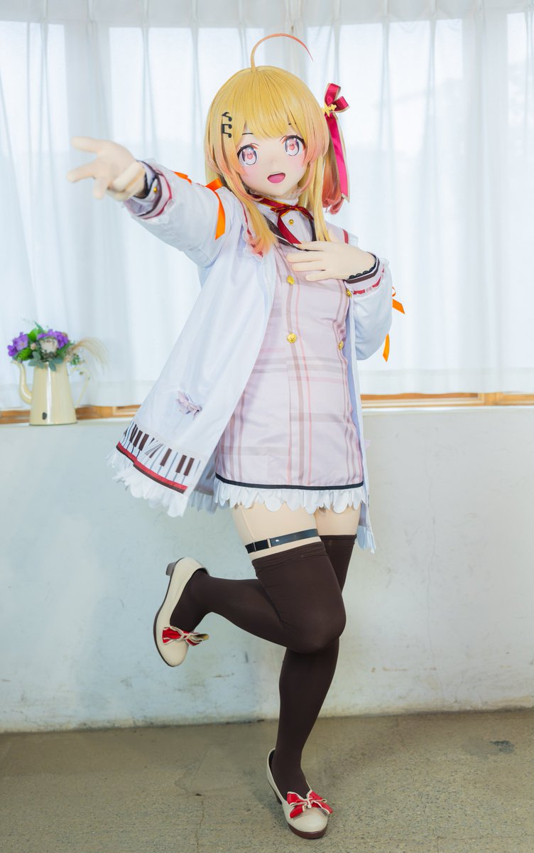 samonsarbant2's tweet photo. ドレミファソラシド～！
ホロライブ所属、ReGLOSSの音楽家の卵！
音乃瀬～奏で～～～す！

#ホロライブ
#hololive
#音乃瀬奏
#Artnose
#cosplay
#kigurumi https://t.co/PhABcDaISf