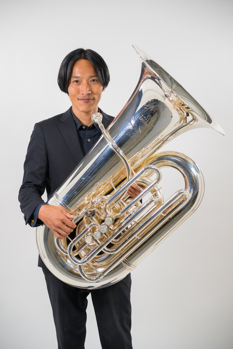 2026EUPHONY's tweet photo. メンバー紹介ラスト！4人目！

【本橋隼人／チューバ】

🎺 使用楽器
EASTMAN EBC837S

🎺 マウスピース
ラスキー 30H https://t.co/rNFs2x6XQI