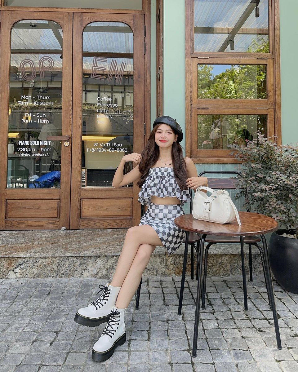 mateuspdss's tweet photo. Hey there! 🌞 Just wanted to say, the world is a better place with you in it—go shine today! 🌸
ODtz https://t.co/oEJ2JvF8PF