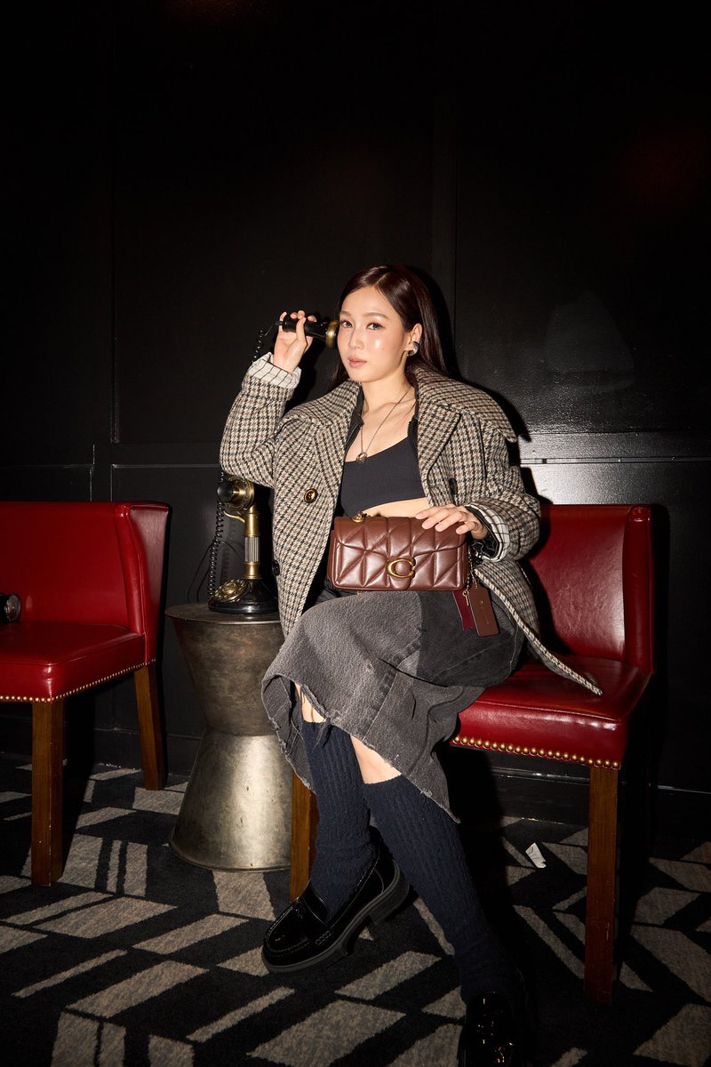 eleva_official's tweet photo. จัดเต็มลุคสุดแซ่บ “เลิฟ” นั้งฟร้อนโรว์ร่วมชมแฟชั่นโชว์ Coach Spring2027 ในฐานะแขกคนพิเพษของ Coach ที่จัดขึ้น ณ มหานครนิวยอร์กเมื่อช่วงเช้าที่ผ่านมา บอกเลยว่าสวย แซ่บ เผ็ดเกินเบอร์

LOVERRUKK AT COACH NYFW27
#CoachNYxLoverrukk
#loverrukk #CoachNY
#CoachSpring27 #NYFW
#ÉLEVA https://t.co/zjhYNzmA3j