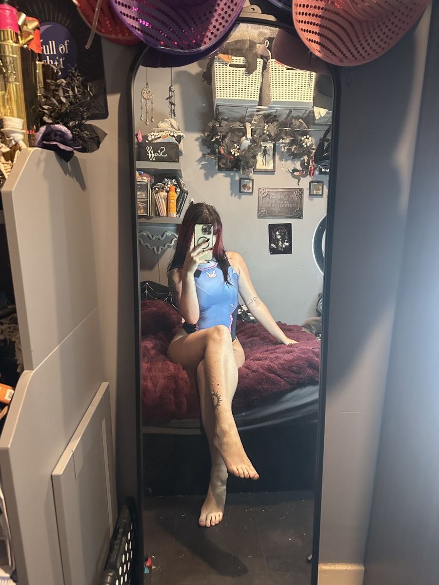 SoleaMist's tweet photo. this pic on ur lockscreen would fix everything. honestly https://t.co/Kx9hsDkzhM