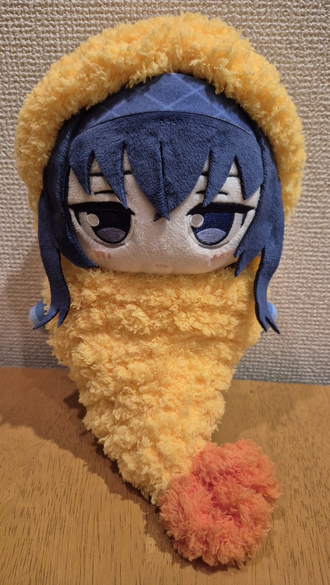chick_engine's tweet photo. 古関-𝙁𝙍𝙄𝙀𝘿-エビさん
不服そうに揚げられます
お餅が入ってるよ(？) https://t.co/zfkY0SXWKz
