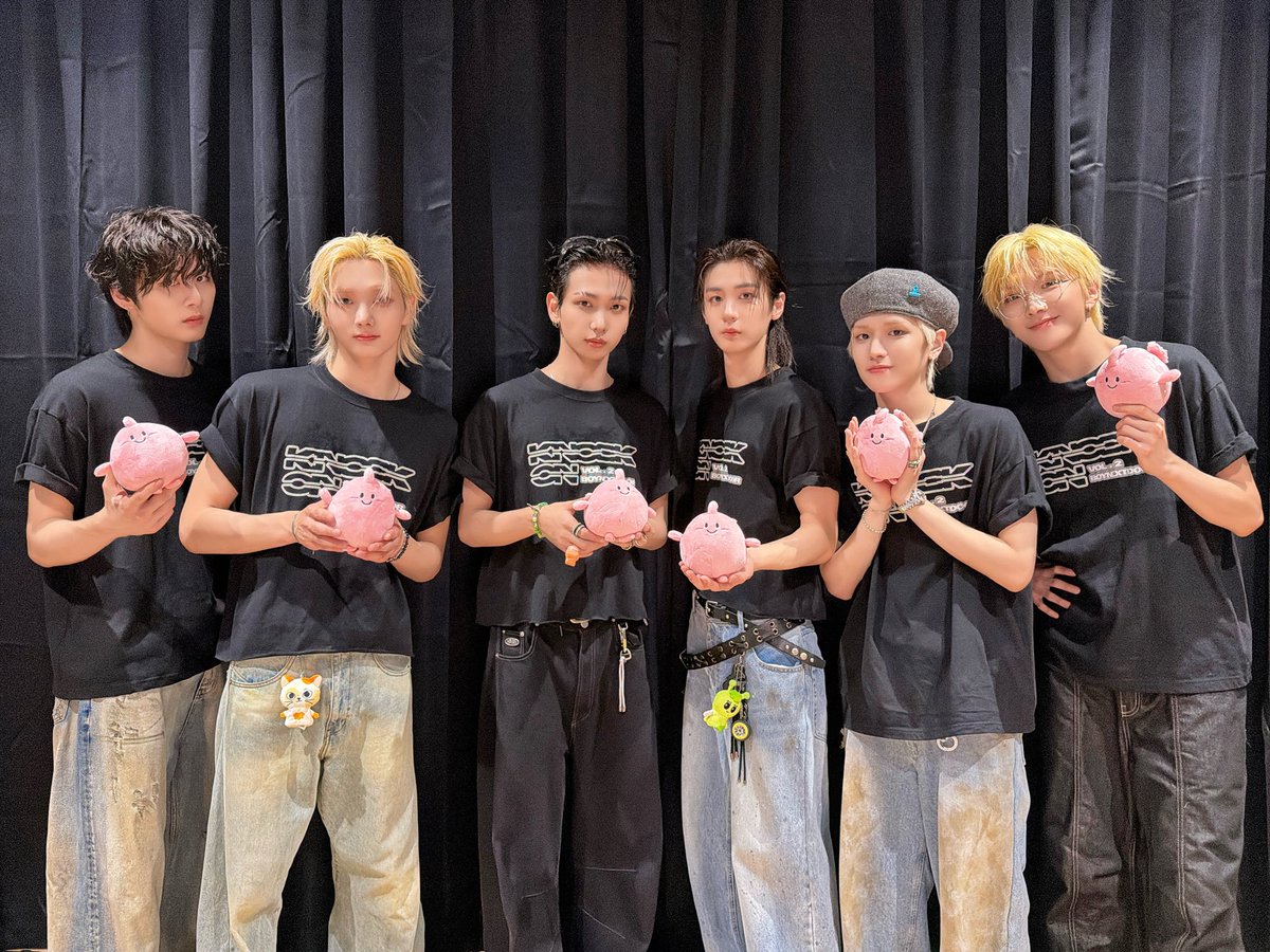 tadaima_rkb's tweet photo. あすの #バリBuzz⚡️ 

先月佐賀でライブを行ったボーイグループ #BOYNEXTDOOR のみなさんに
 #タダイマ！独占インタビュー🎤🕺

新しく覚えた方言や
新曲『Boom Boom Boom』の魅力を
聞いてきました👀✨

バリBuzzは16:15頃放送予定📺
お楽しみに🌟

@BOYNEXTDOOR_KOZ 
@BOYNEXTDOOR_JP https://t.co/nWgADWOmbN