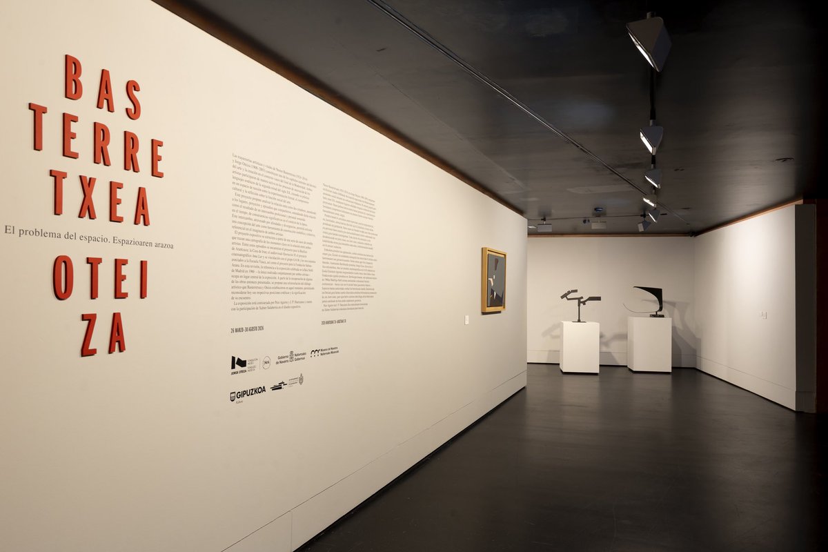 MuseoOteiza's tweet photo. 🔹Comiariado | Komisariotza - Juan Pablo Huércanos y Peio Aguirre 

🔹Diseño expositivo | Erakusketa-diseinua - Xabier Salaberria

🤝 En colaboración con @GipuzkoaKultura @cultura_na Ayuntamiento Valle de Egüés Udala eta Artingeniumekin elkarlanean

#danokoteiza https://t.co/3HWr7wwFbn