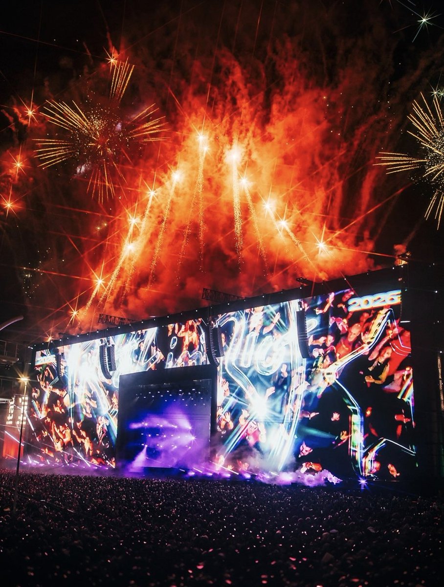 HwasaGlobal's tweet photo. 📰 | Brazil’s iconic music festival 'Rock in Rio', which began in 1985, has dedicated an entire day of its event to Kpop for the first time in history, one of the boldest changes ever attempted.

Hwasa will become the festival’s first-ever Kpop solo performer.

#Hwasa #화사 https://t.co/cydOhCpDyj