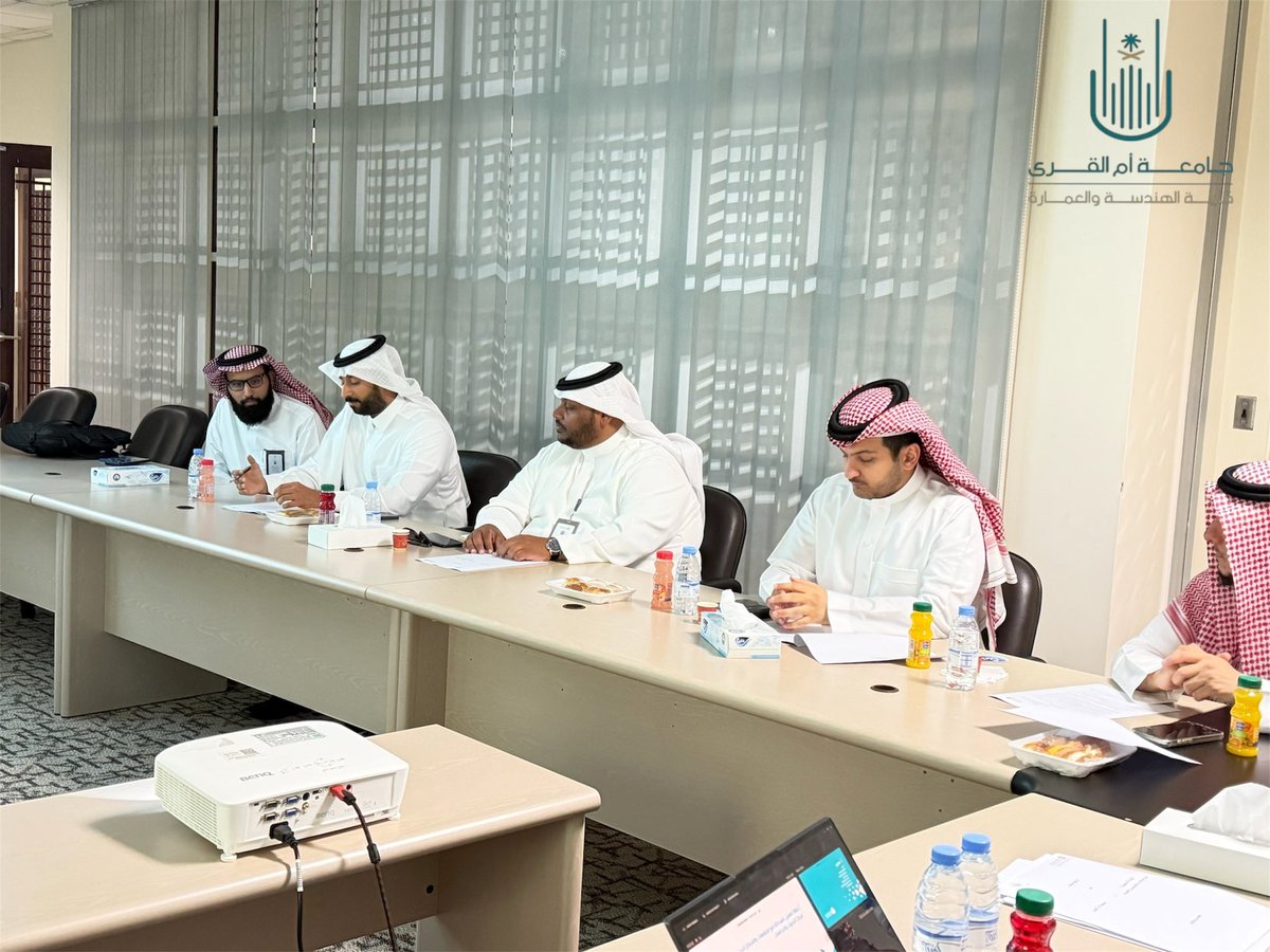 Col_Eng_Arch's tweet photo. استقبلت كلية الهندسة والعمارة #بجامعة_أم_القرى وفد الهيئة السعودية للمواصفات والمقاييس؛ لبحث أُفق التعاون المشترك وفعاليات الاهتمام المتبادل بين الجانبين. https://t.co/Yx7nMj3DkR