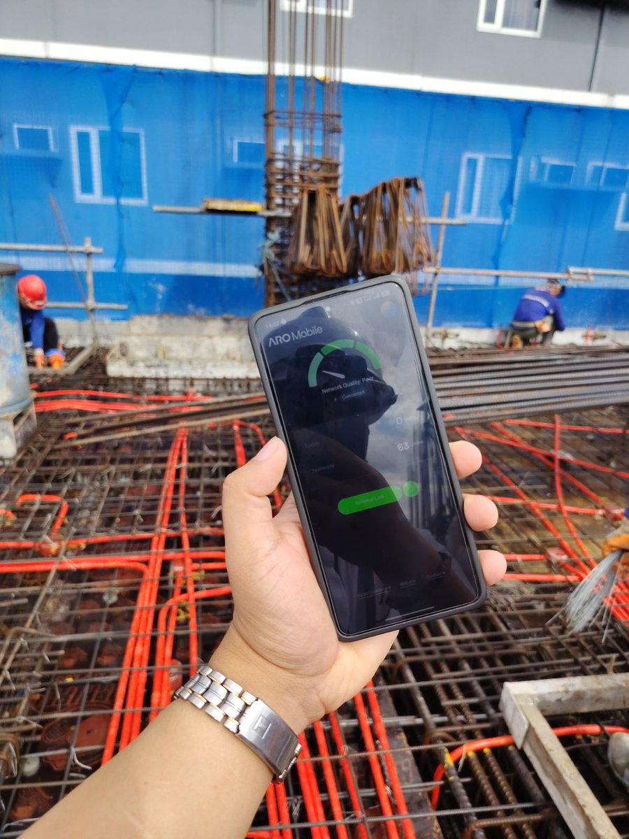 ScopperFallk's tweet photo. Curious if the mobile network still reaches on 34th floor with low signal above on an active construction site and still could run. Good to know. π€πποΈ
#NodeInTheWild #NodeInHighriseProject
@AroNetwork
Discord: https://t.co/4gLbwqV5XR https://t.co/vi8S94qYos