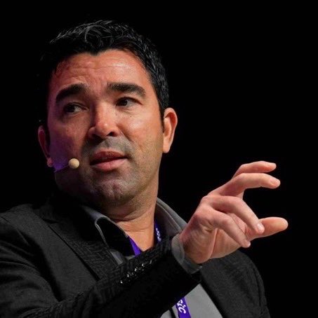 FabrizioRomano's tweet photo. 🚨 Barça director Deco: “In my opinion, it’s a worldwide scandal that Pedri and Raphinha are out of the Ballon d'Or top 30”.

“They absolutely deserved to be there”, told @elmonarac1. https://t.co/yzkhCVs77Q