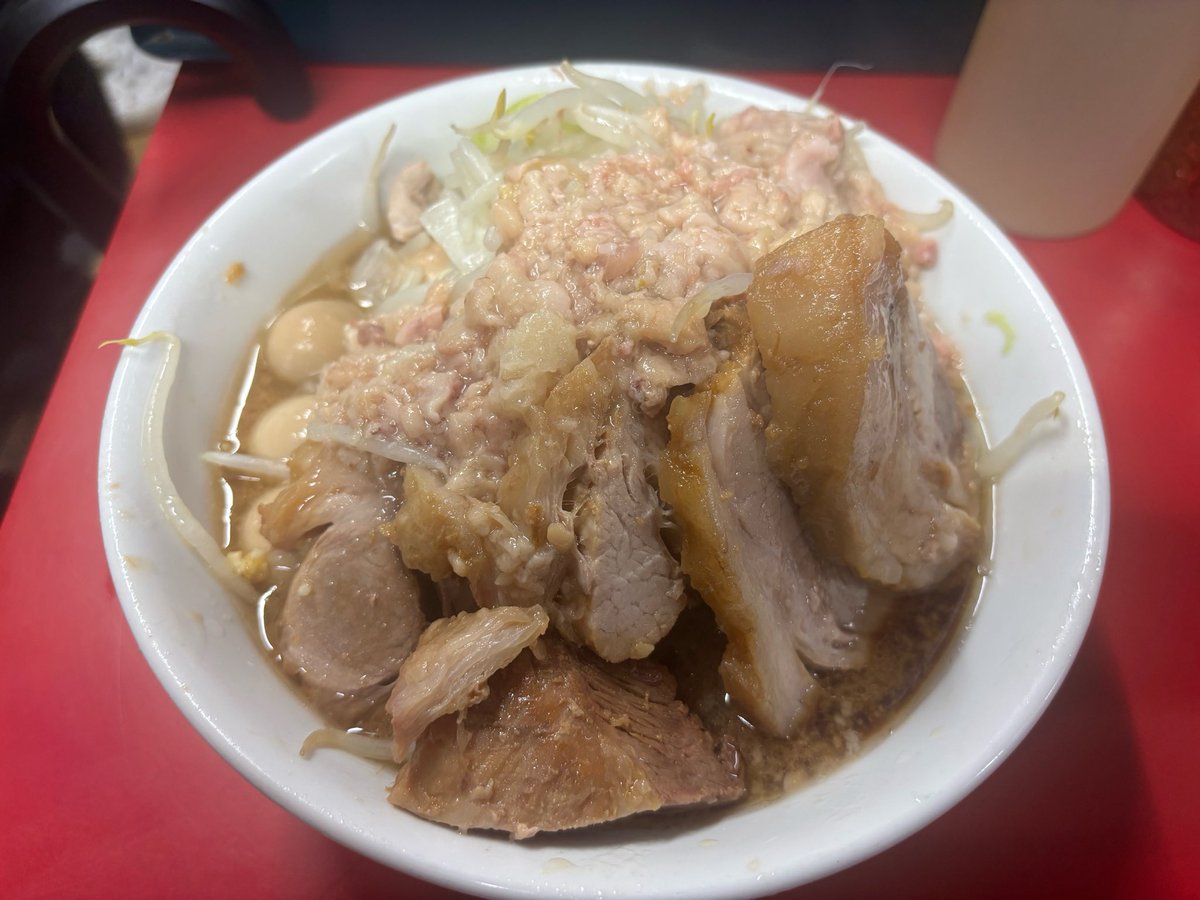 peloyan_248n's tweet photo. 9/10
ラーメン二郎 湘南藤沢店
小豚つけ麺 ウズラ ｱﾌﾞﾗ
@Verde_0722_548 くんと！ありがとうございます！
涼しい気候でしたがやはり食べておきたいつけ麺を！
安定の美味しさ！涼と量を感じます！
ブタも食べ応えあって最高！
アットホームな感じの店内で美味しく食べれた！
ごちそうさまでした！ https://t.co/JAaN9bjwf7