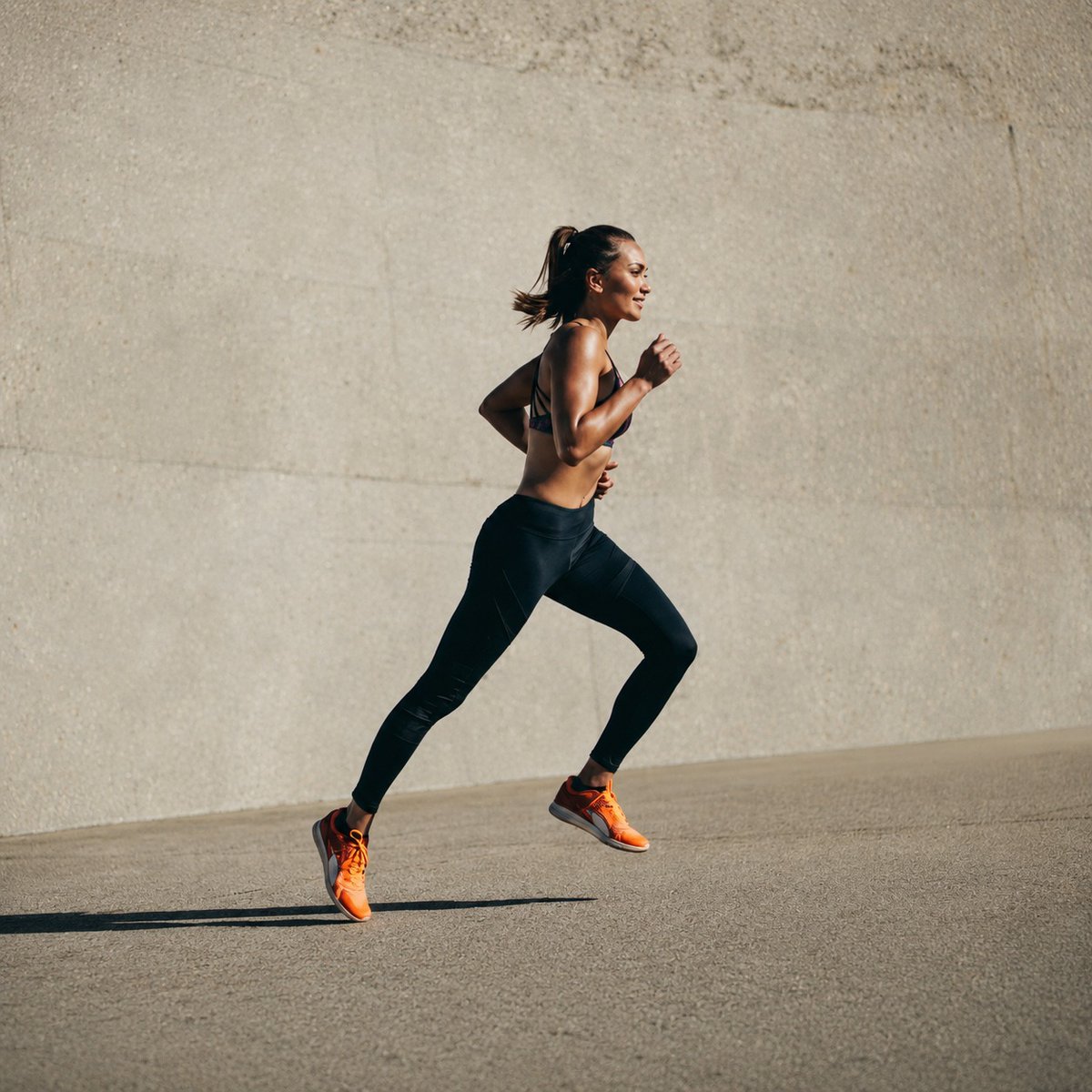 MathildeLaax's tweet photo. Discover why this low-intensity workout trend is gaining popularity for better endurance, fat burn, and recovery. Would you try Zone 2 cardio? https://t.co/zsoTxxx339