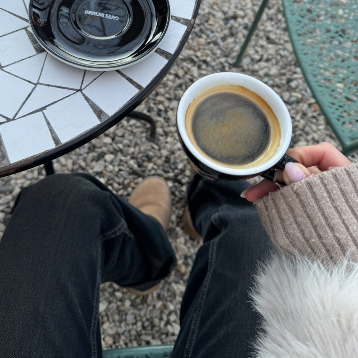 BelleDelph0f's tweet photo. Winter has arrived. https://t.co/kRDn5keLcg