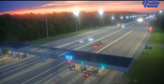 wdeltfx's tweet photo. Good morning, Delaware! Thursday pop quiz: where is this morning's sunrise photo in the First State? Comment below.

See if your answer is right in the 9 a.m. hour. #Delaware #Sunrise #WhereinDelaware #WDEL 

PC DelDOT 
@DelDOTTraffic
@DelawareDOT https://t.co/vBKlZDXe3I
