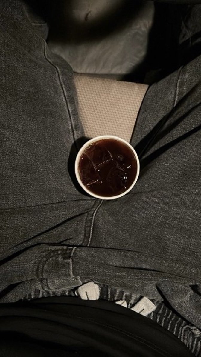1990twitt's tweet photo. وقت القهوة ☕️ https://t.co/QFiESVKQat