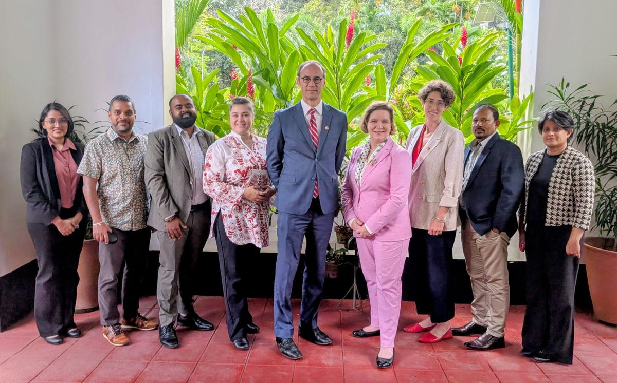 CanHCSriLanka's tweet photo. We were delighted to welcome Weldon Epp, Assistant Deputy Minister (ADM) for the Indo-Pacific, for a short visit to #SriLanka. 
Read more here: https://t.co/kg87vHnFAC
@IsaboMartin  @CanadaFP https://t.co/hal1kssuIy