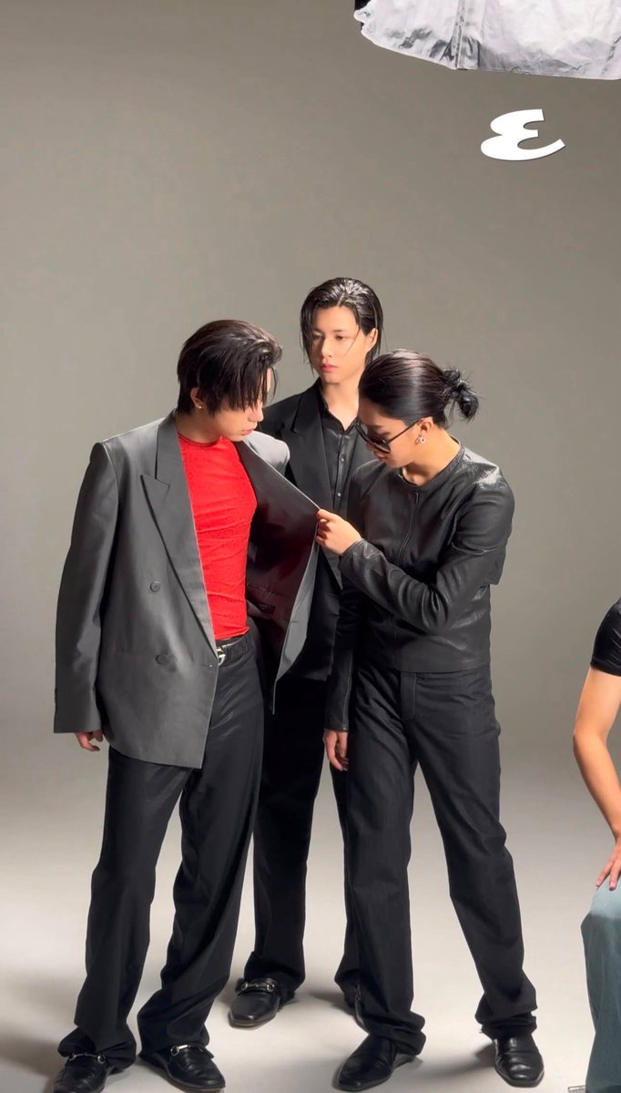 tentanglouis's tweet photo. 260910 esquirehk instagram broadcast channel📸

#LOUIS #루이 #LNGSHOT #롱샷 https://t.co/zVm907ISC0