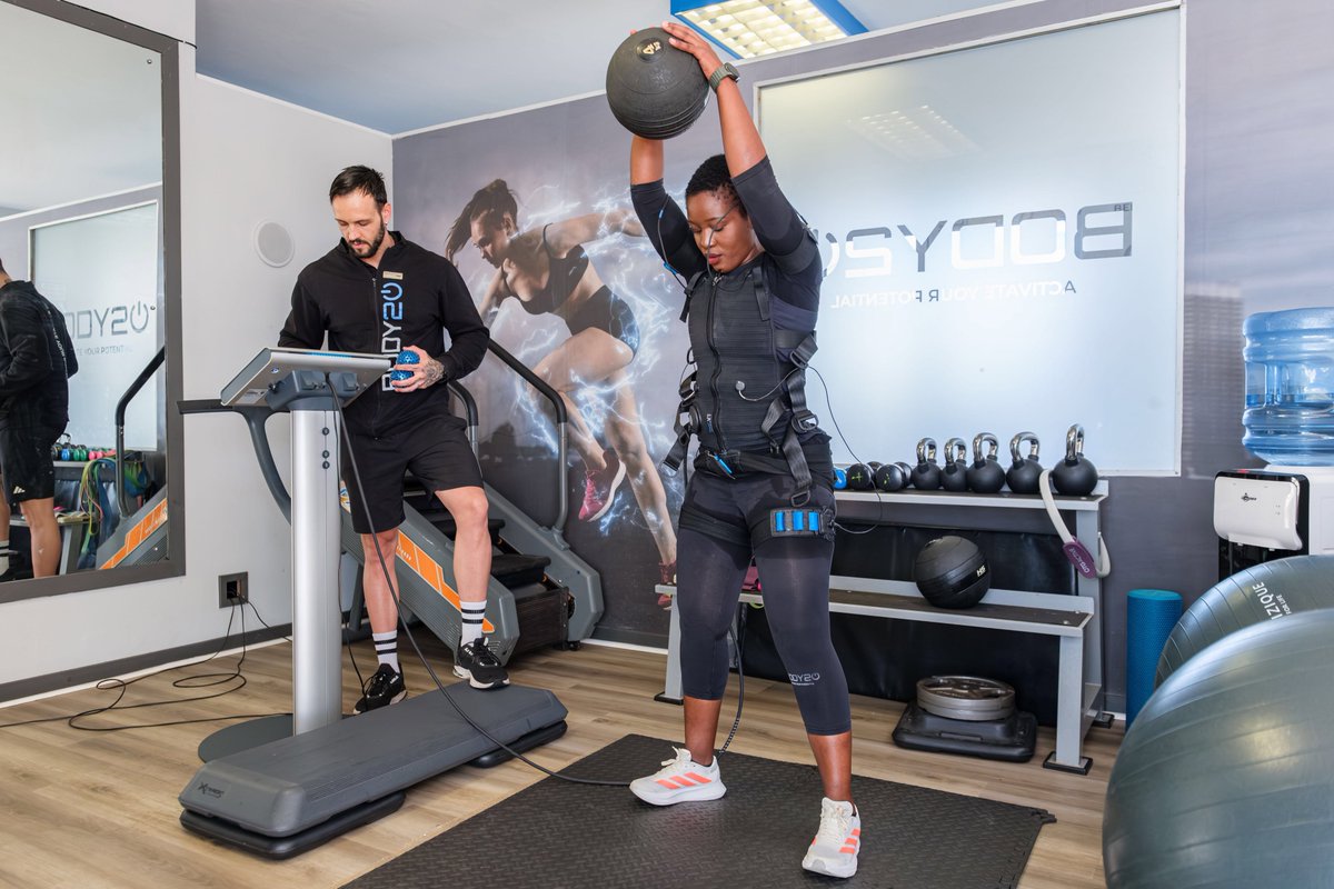 Bicycling_SA's tweet photo. PARTNER CONTENT: Looking for a quick, effective way to boost strength and performance? Body20’s 20-minute EMS Cycling Programme targets the glutes, quads, hamstrings and core to complement your time on the bike. Book your free session at https://t.co/5Wv8rt3a8B https://t.co/yqU9MX68dq