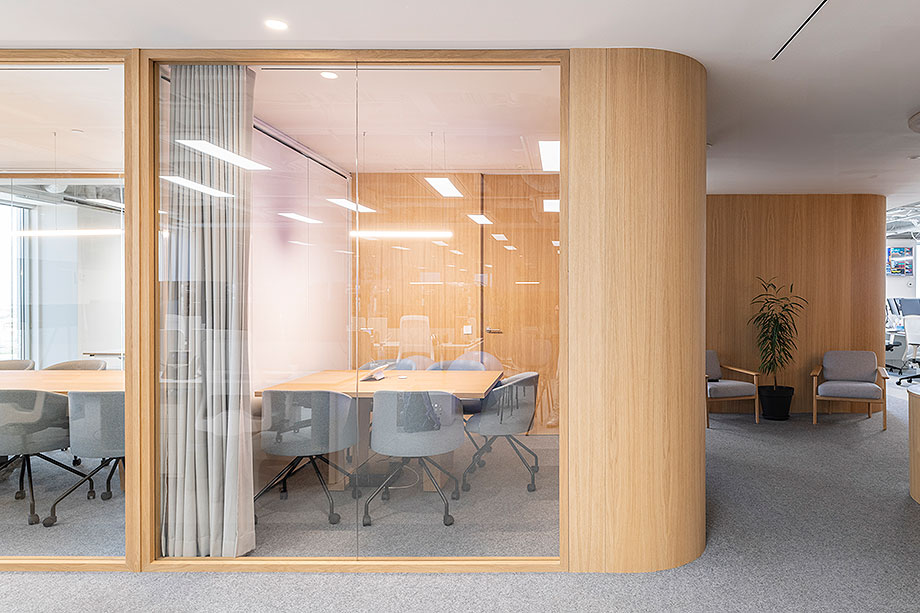 Interior_es's tweet photo. Archive: Designed by ARQUID in collaboration with its client Monex, the financial group’s #offices are organized around the concept of a #crossroads. #Wood, white surfaces and curved forms bring warmth to the interiors.
-> Photography: Alberto Amores
-> https://t.co/MmMpfuJnyb https://t.co/l7UuIXeFlR