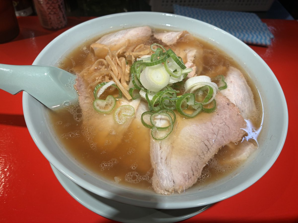 hamahachido's tweet photo. 中華そばピーバー様
開店おめでとう御座います㊗️

本気で🍜に向き合ってる人って何作ってもうまいんです😋

開店したばかりなのにオペも流石でしたし
接客含め勉強になる事ばかりでした🙇

↓ライスお代わりできて800円破格過ぎ！ https://t.co/4rsMSQnG7t